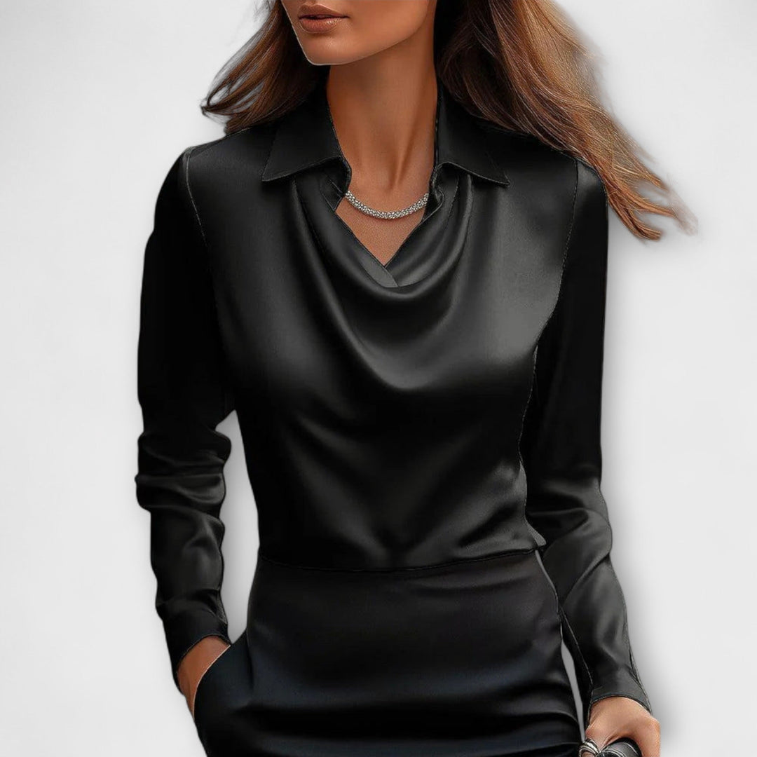 Glänzende Bluse mit gerafftem Kragen