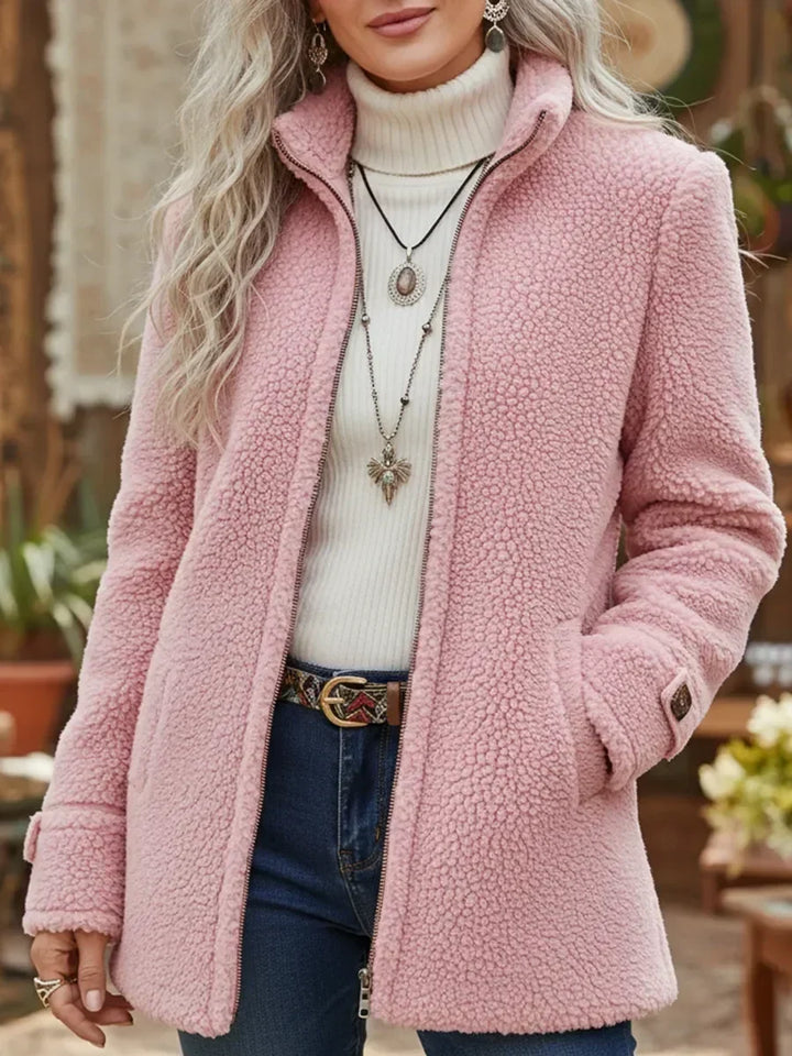 Carissa – Stehkragenjacke in Lammwoll-Optik