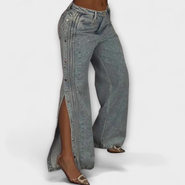 Aurora - Mit Strass verzierten High-Waisted Jeans mit seitlichen Knöpfen