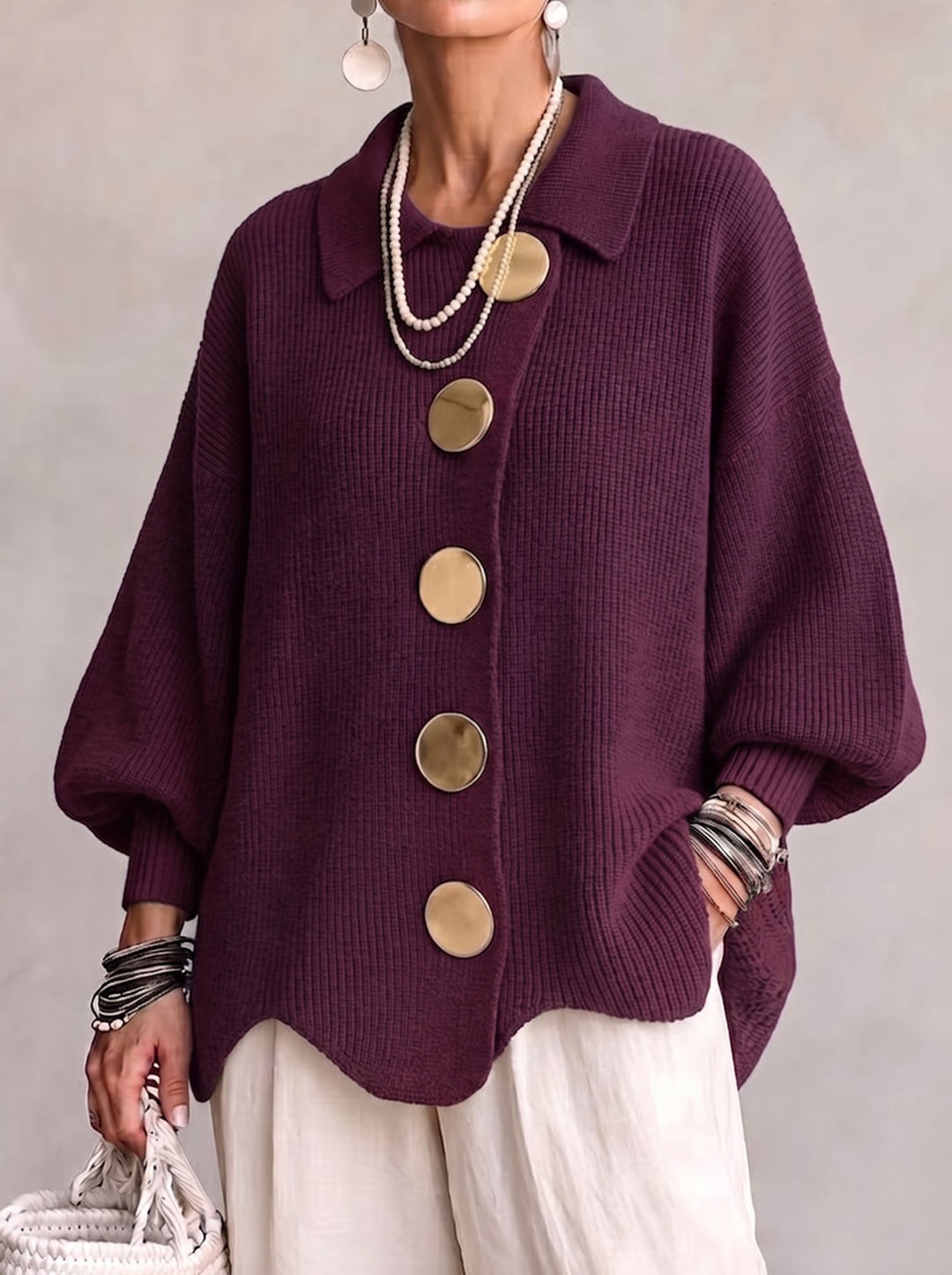 Iolanthe | Strickjacke mit Kragen und Metallknöpfen