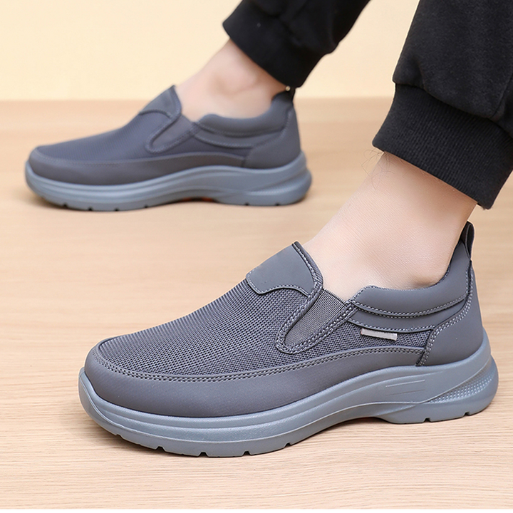 👟 60% RABATT JETZT! ✨ Herren Orthopädische Atmungsaktive Slipper-Sneakers - Fußgewölbe Unterstützung mit Memory-Schaum Einlegesohlen für Ganzägigen Komfort 🏃‍♂️💨