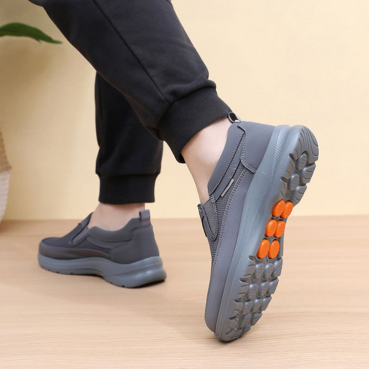 👟 60% RABATT JETZT! ✨ Herren Orthopädische Atmungsaktive Slipper-Sneakers - Fußgewölbe Unterstützung mit Memory-Schaum Einlegesohlen für Ganzägigen Komfort 🏃‍♂️💨